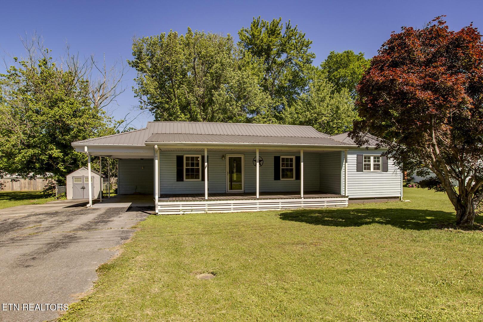 Image 1: 01_MayflowerRoad_1113_Front