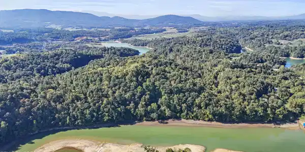 Image 2: dji_fly_20250918_104448_0277_17582192302
