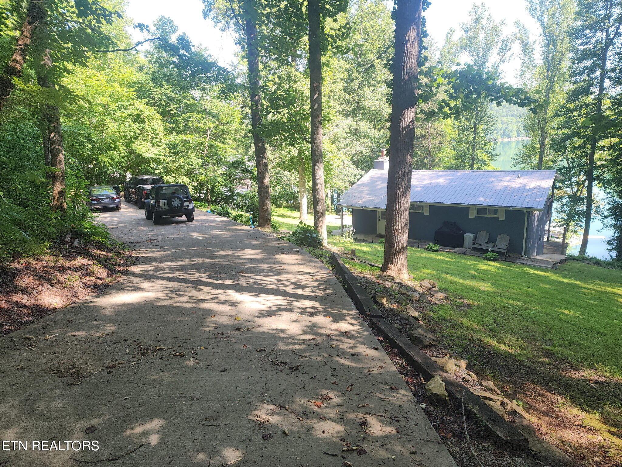 Image 3: 353 Beech Grove Loop (4)