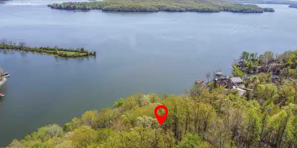 42 Eerie Point