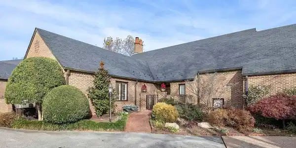 2228 Lake Lane
