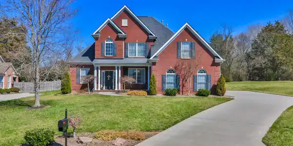 827 Leeward Way