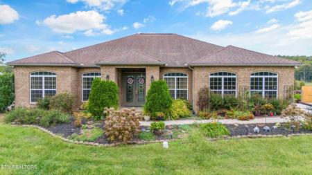 219 Hickory Pointe Lane