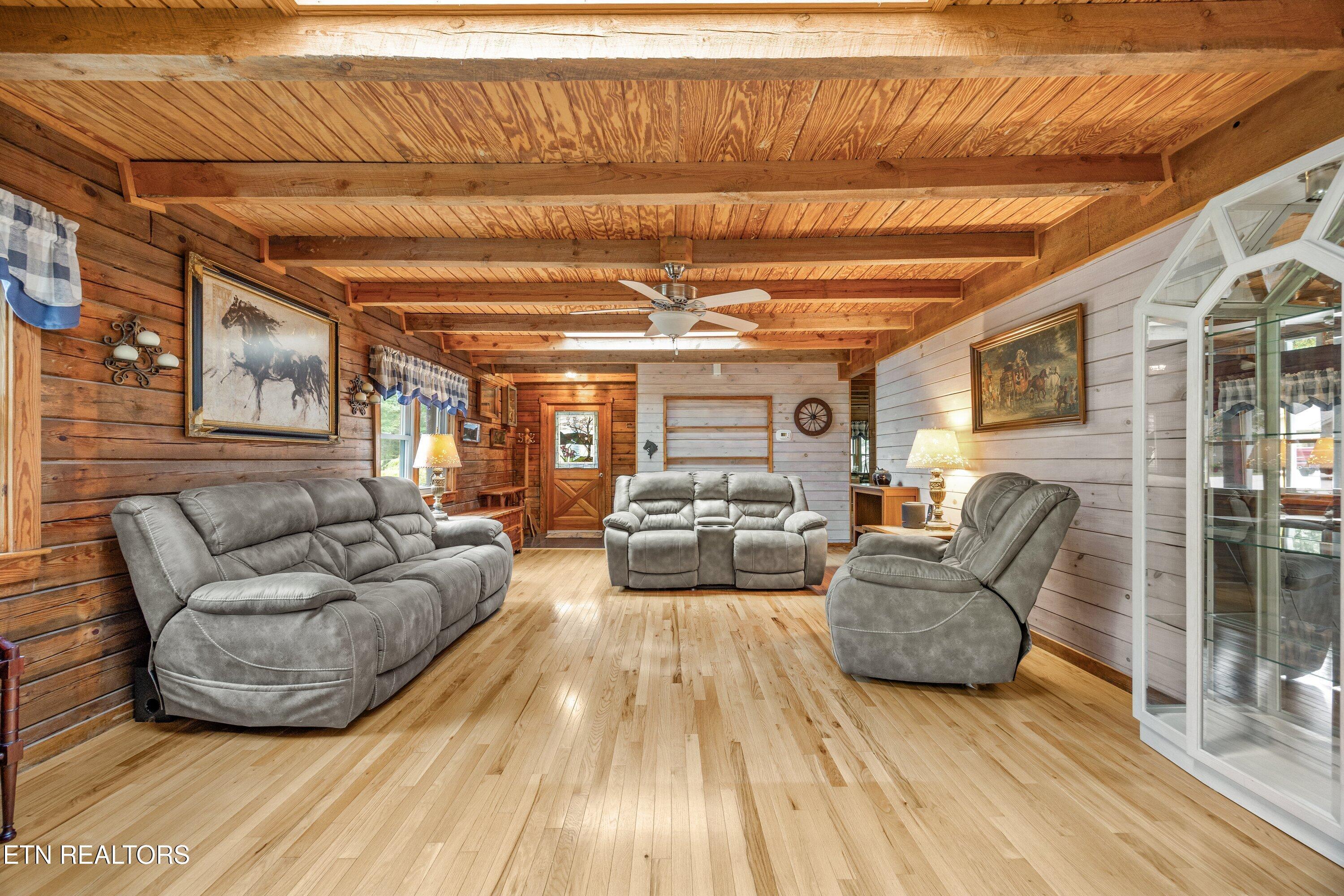 Image 2: Beautiful Wood Beams