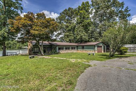 130 Hickory Lane