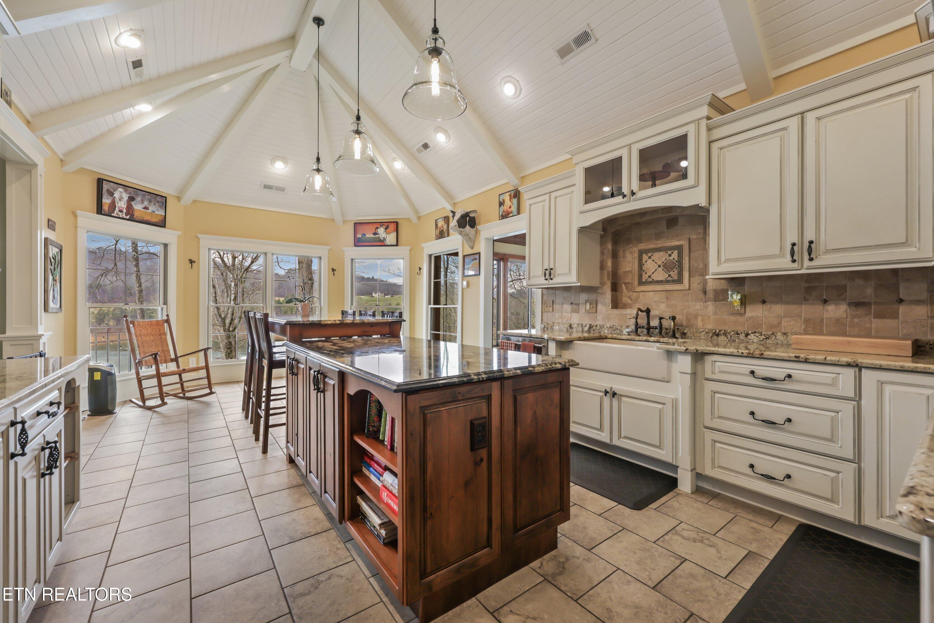 Image 4: Chef's Kitchen