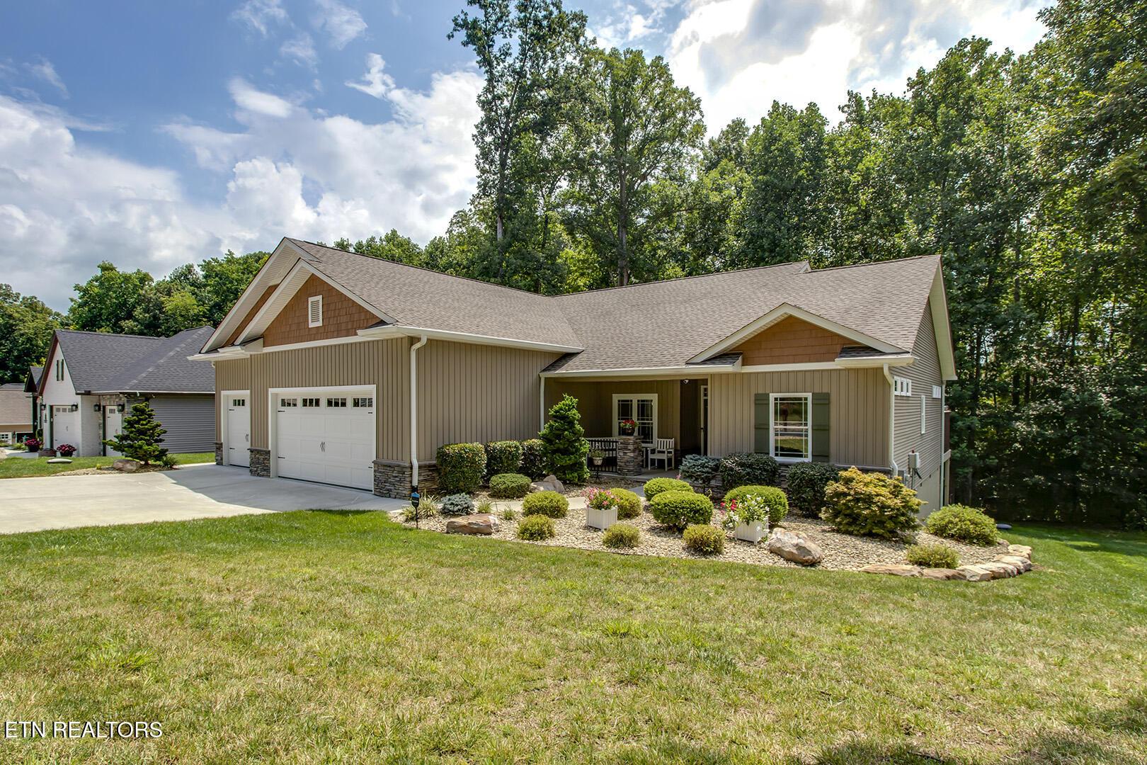 Image 2: 02_123 Kawga Way_FrontRight