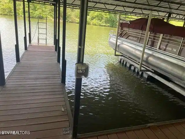 Image 1: Boat Slip Caney