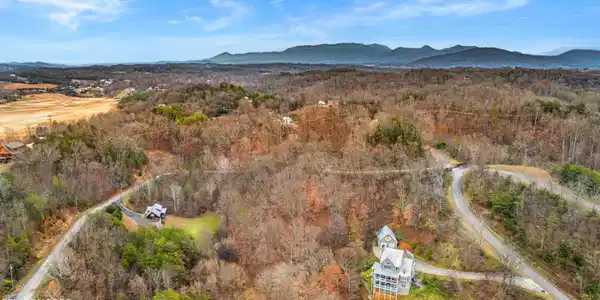Image 3: DJI_0487-HDR
