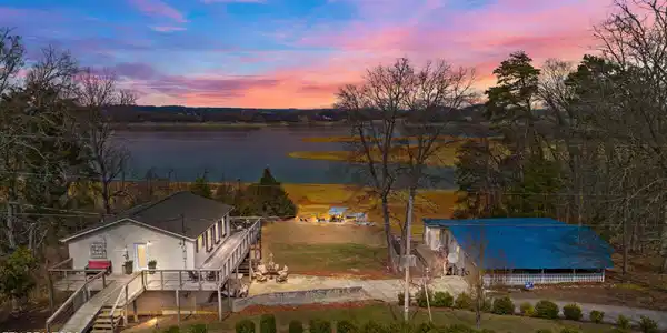 3304 Buck Horn Rd