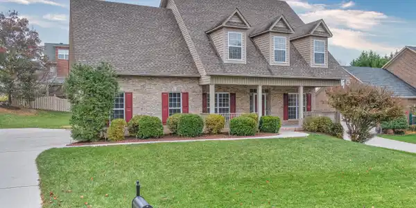 610 Lake Heather Rd