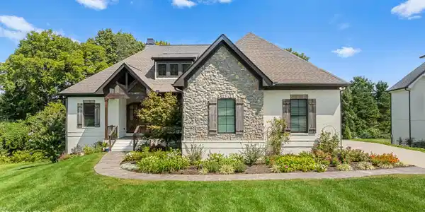 12460 Ivy Lake Drive