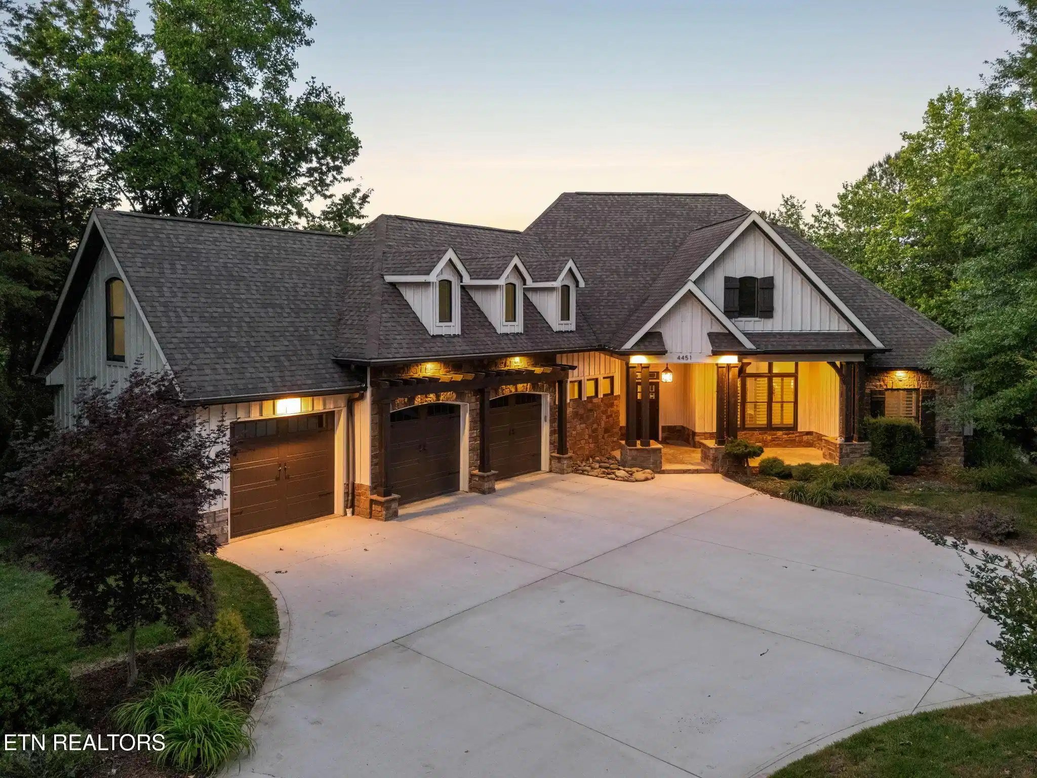 Image 1: 92-4451 Forrest Ridge Dr - 008 (2)