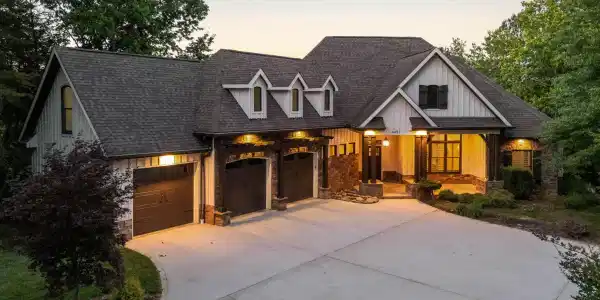 4451 Forrest Ridge Drive