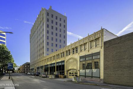 603 W Main St