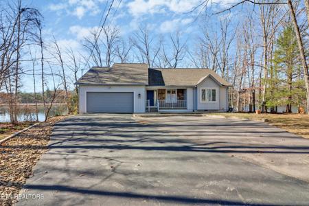 232 Lakewood Drive