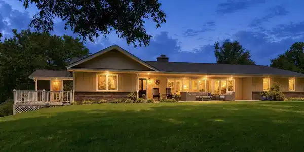 Image 3: Front of House