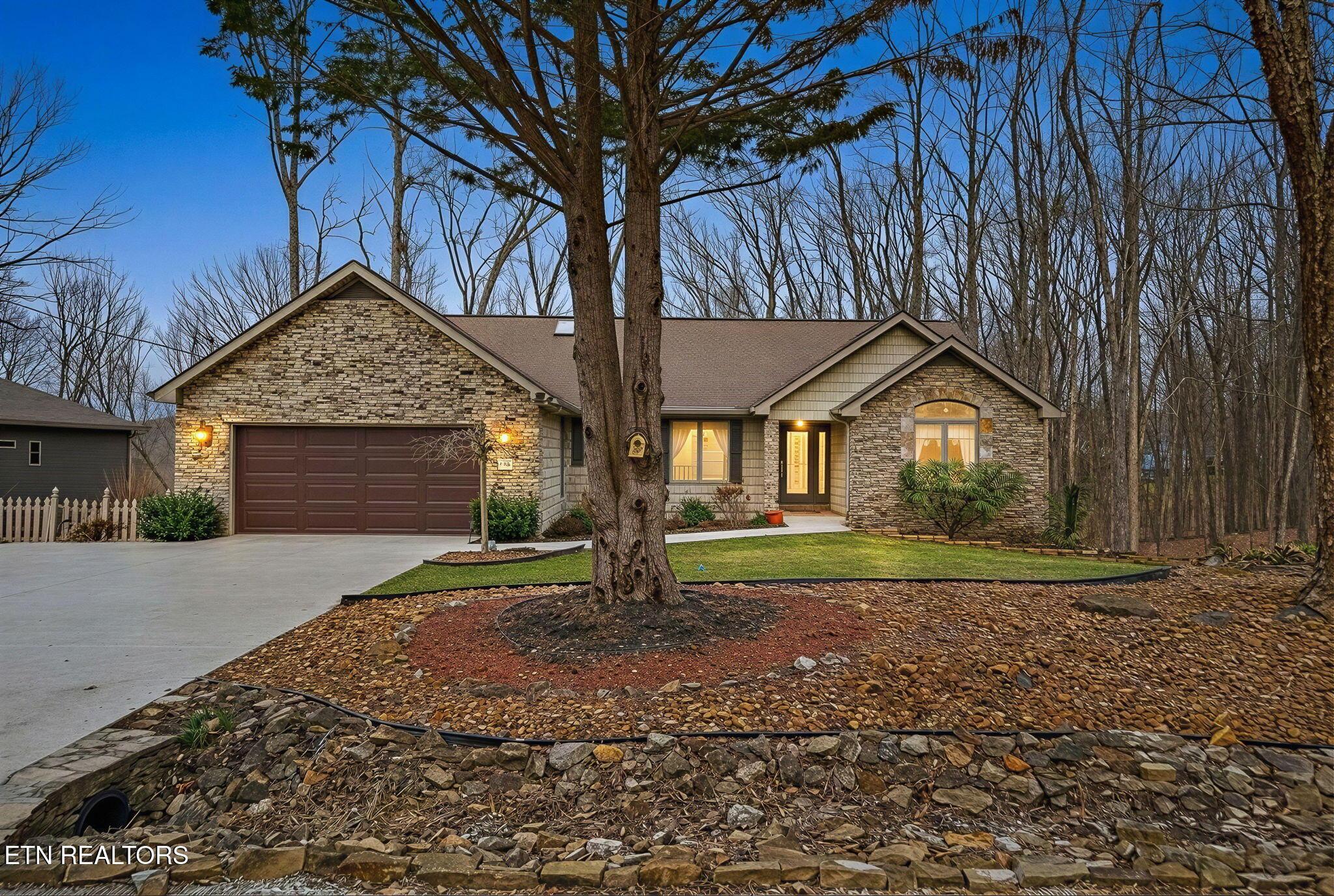 Image 2: 122 Pineridge Loop