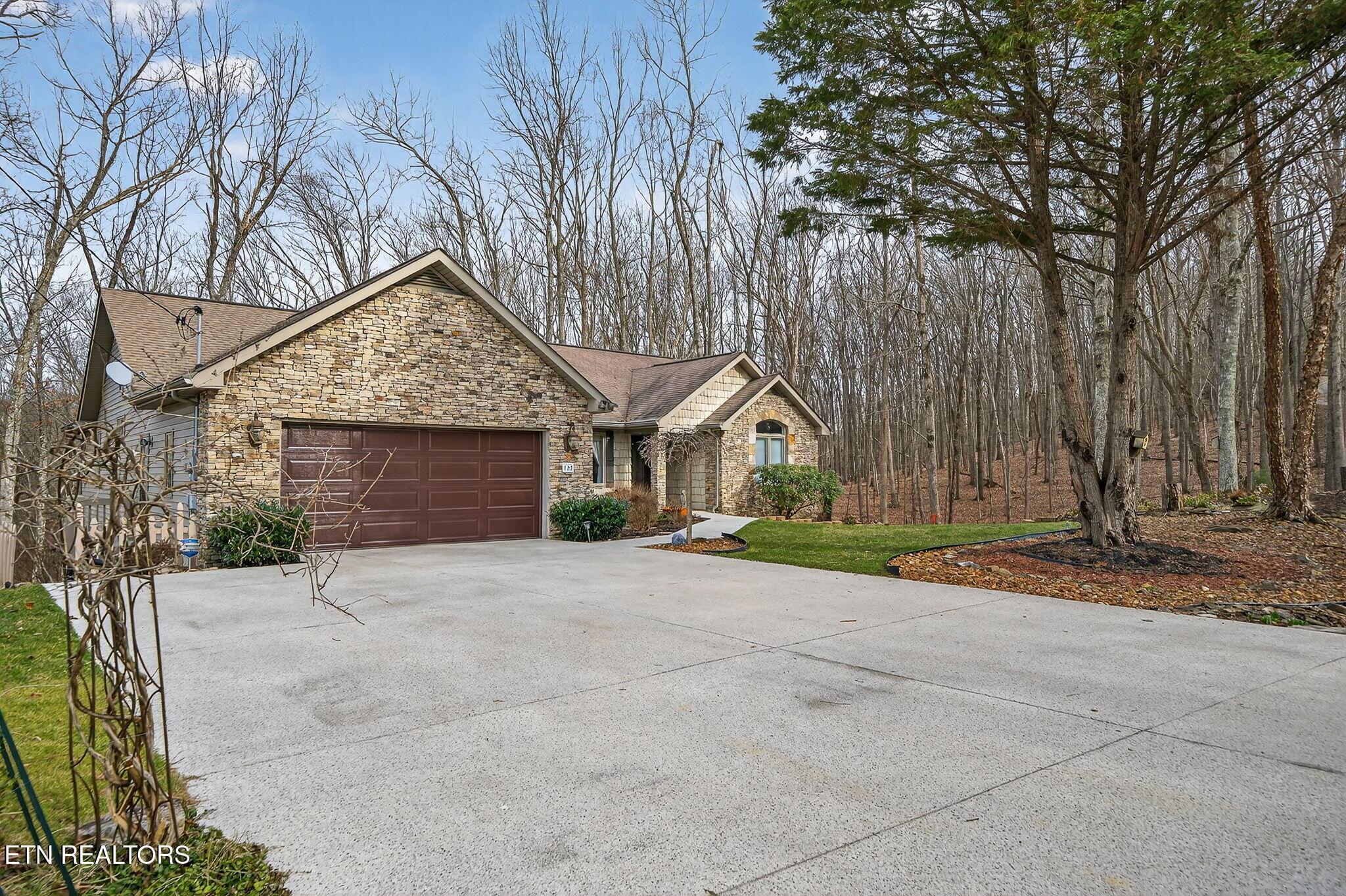 Image 4: 122 Pineridge Loop