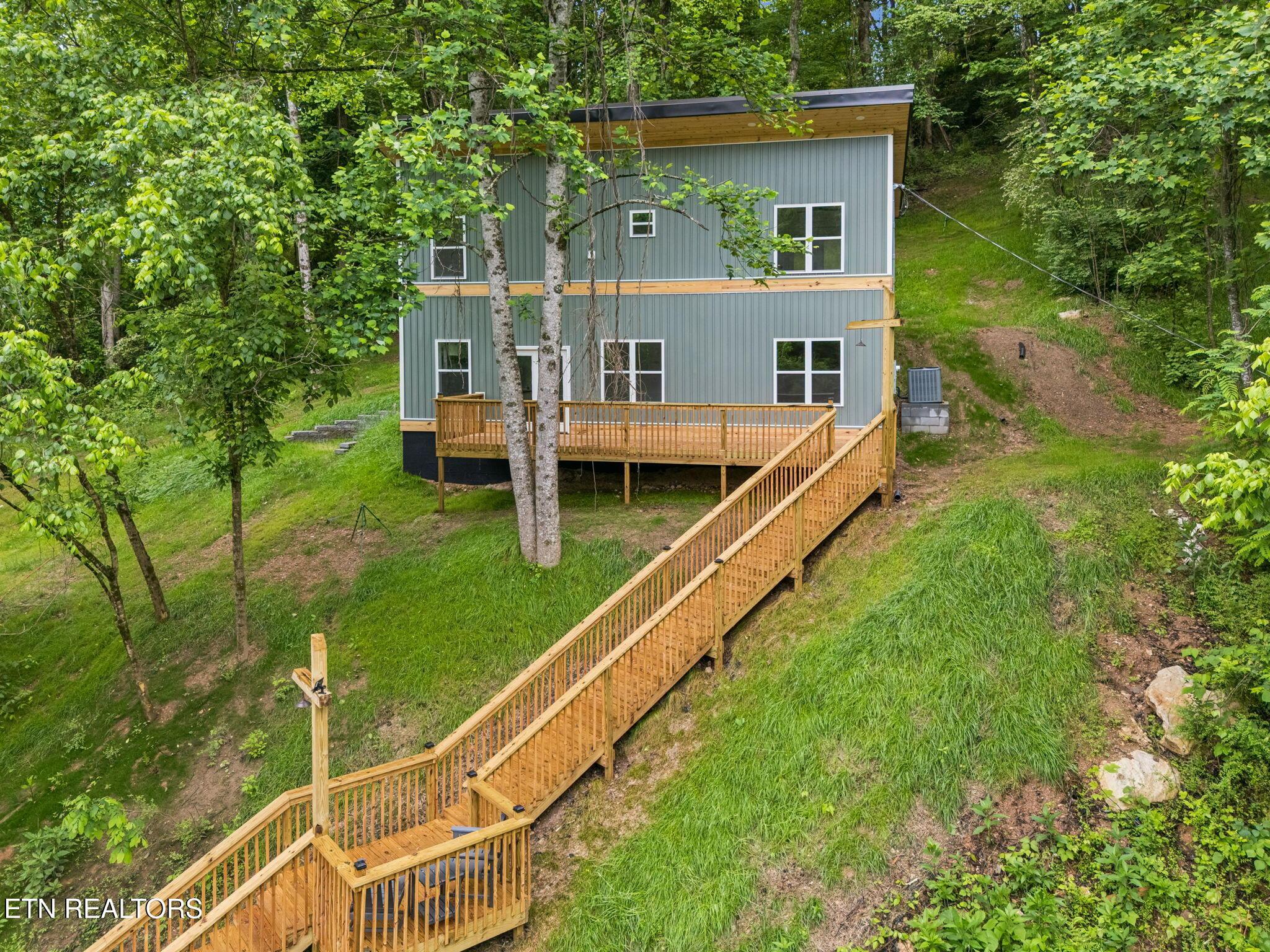 Image 1: 30-213 Hidden Valley Rd - 030