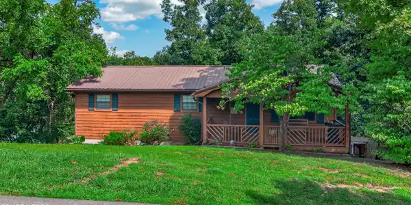 1537 Kinder Lane
