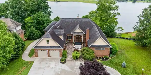 200 Bluffton Rd