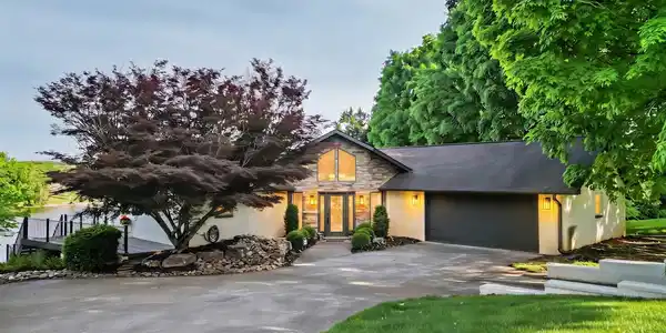 725 Loudon View Drive