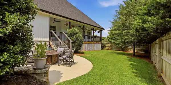 Image 3: Private backyard