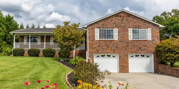 235 River Chase Rd