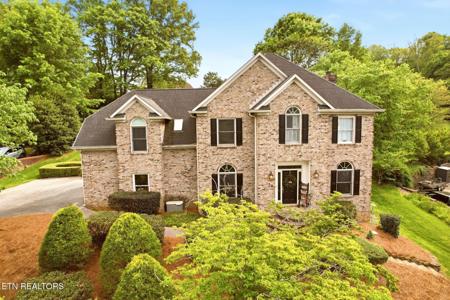 38 Riverside Drive