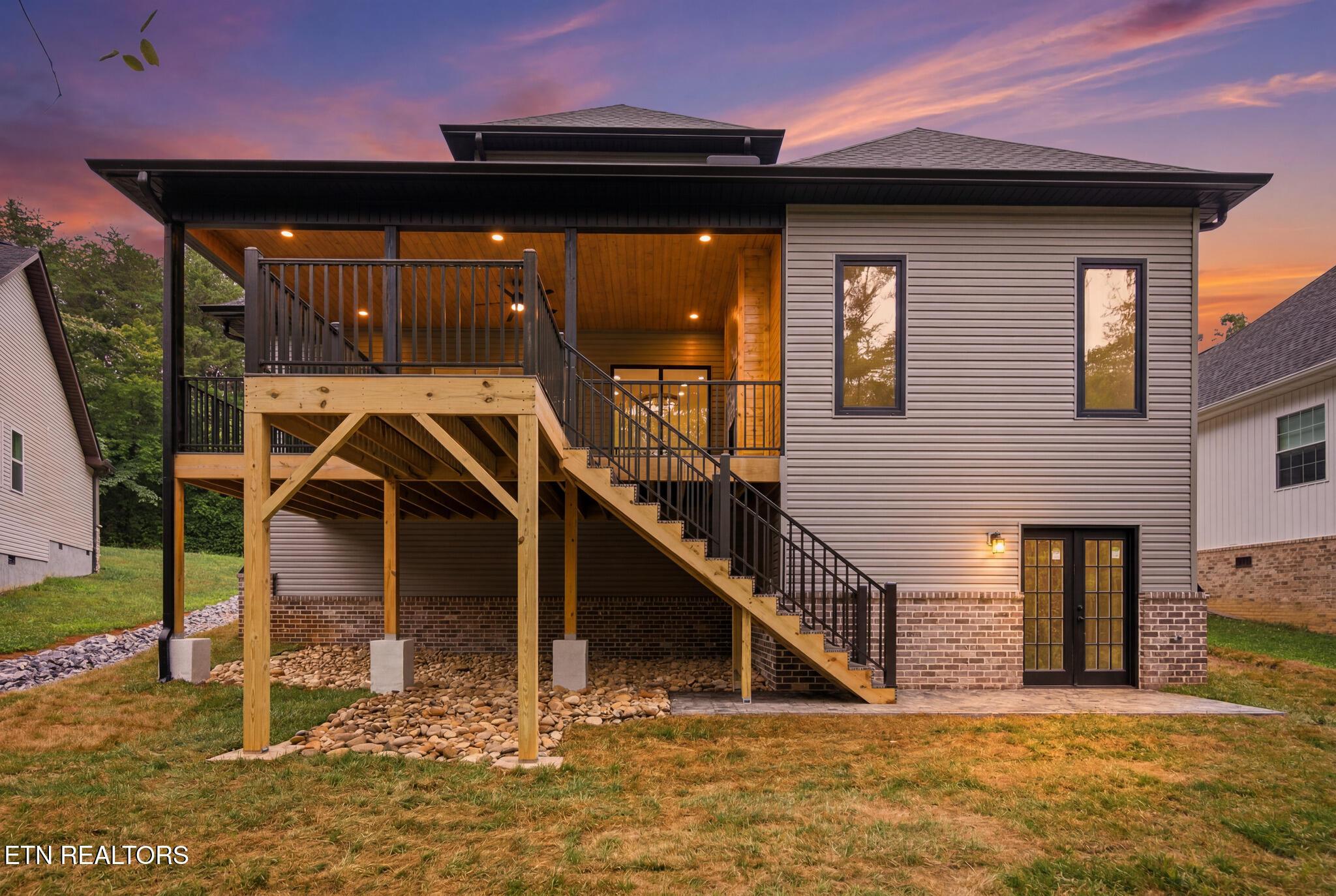 Image 4: mls_106 Noya Ln - 02