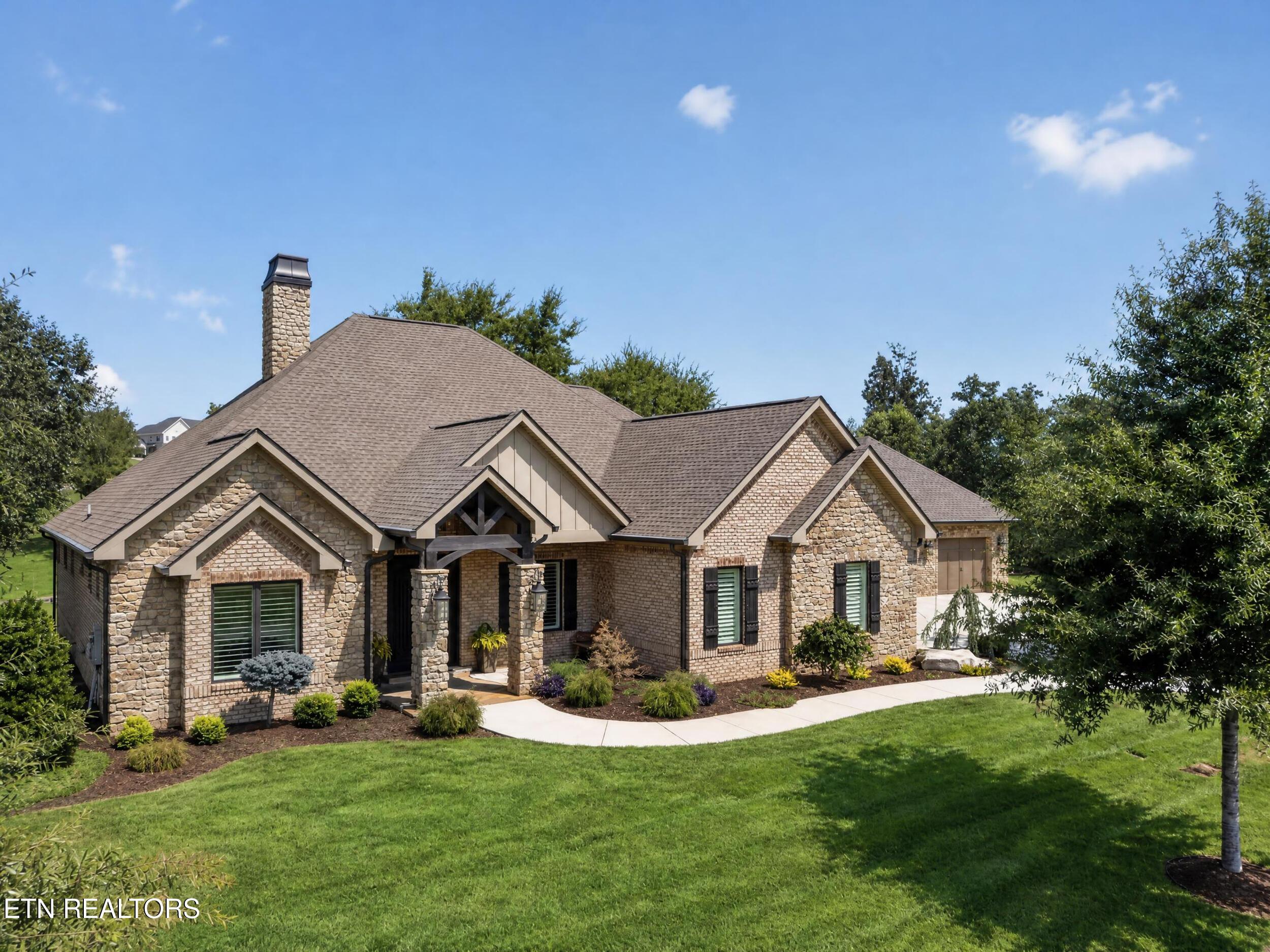 Image 2: Front of 650 Buckhornway