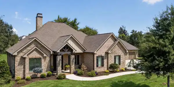 Image 2: Front of 650 Buckhornway