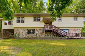 2215 Everett Rd