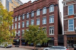 122 S Gay St