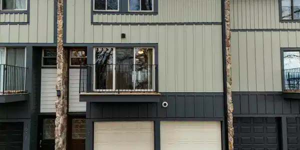 1976 Cherokee Bluff Drive