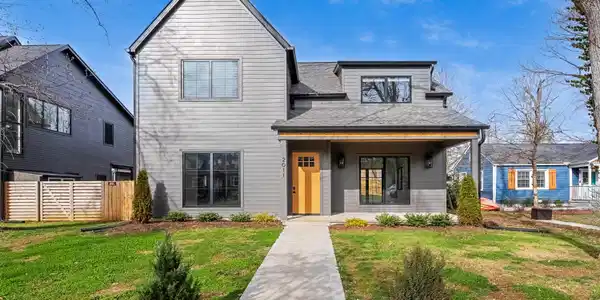 2011 Maplewood Drive