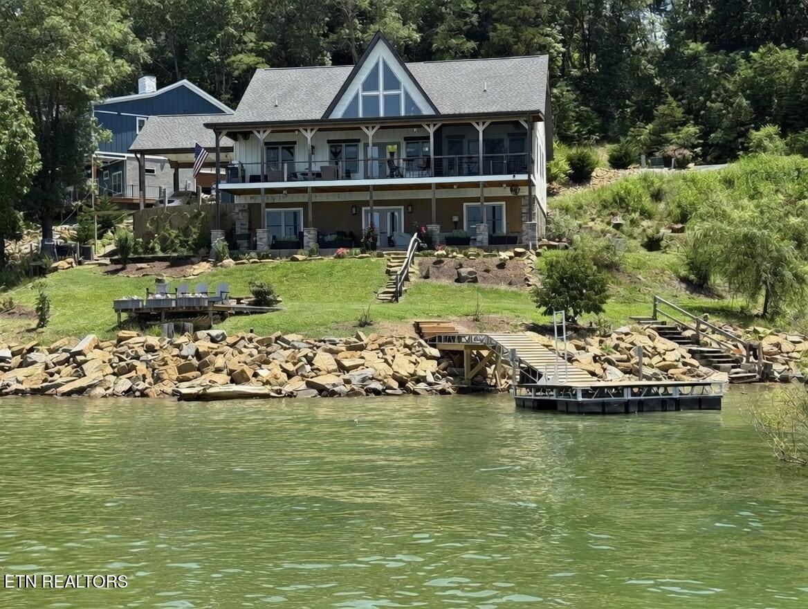 Image 2: Summer View of Lake