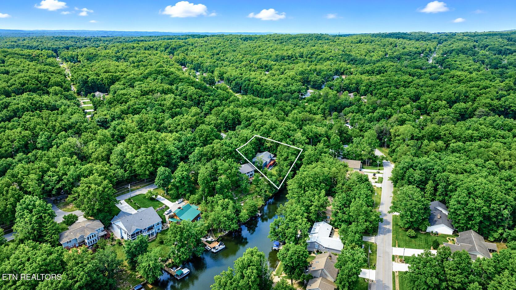 Image 4: 1 159 Ivy Brook