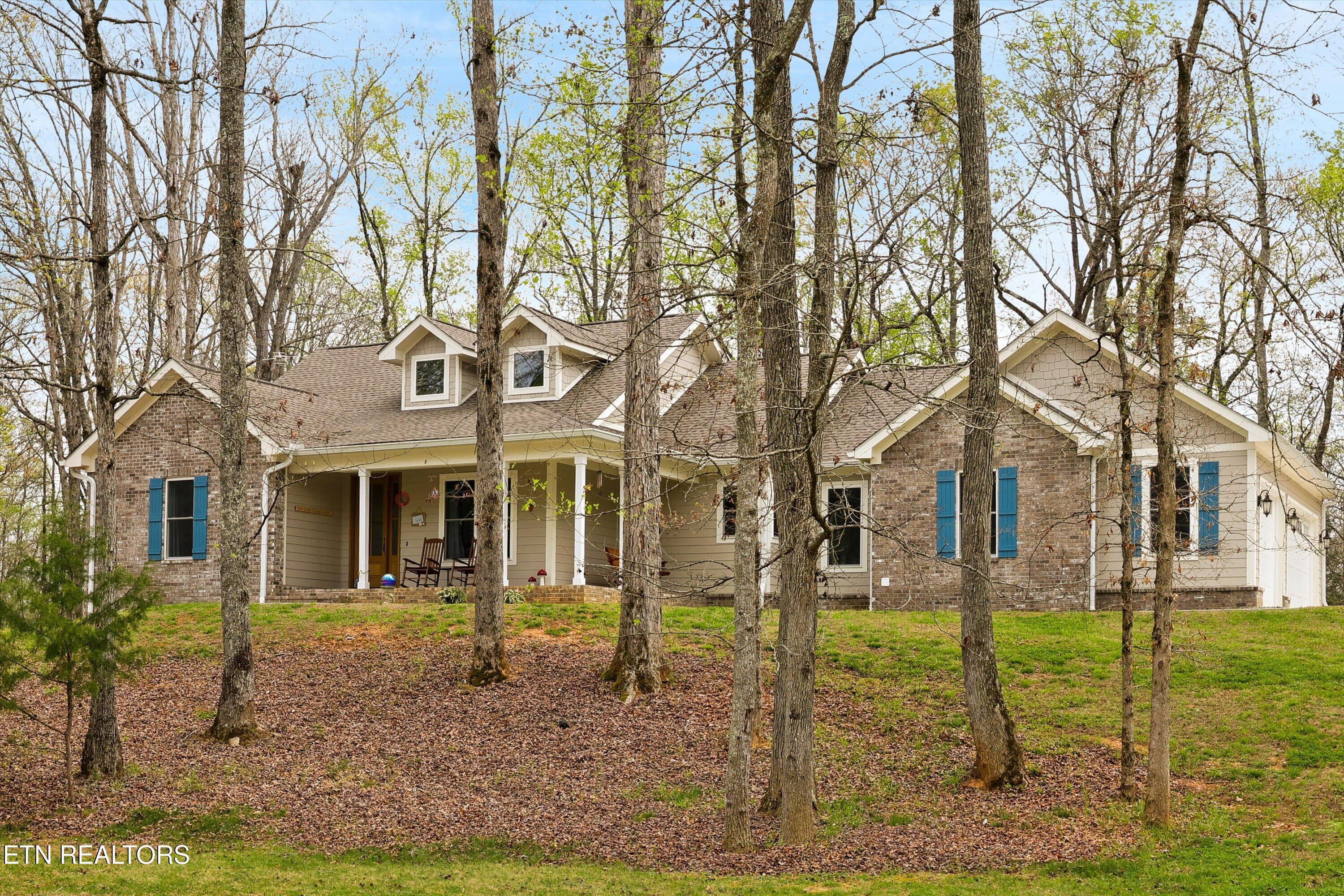 Image 2: Brick & Hardie Board