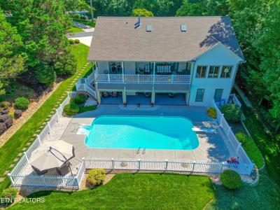 201 Iroquois Circle