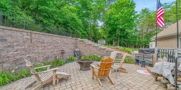 Image 4: Rear patio/sitting area