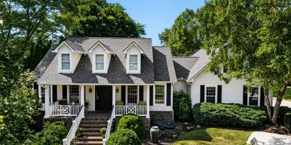 186 Lakeview Cove Drive