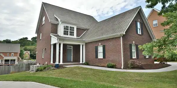 1947 Ridge Oak Lane