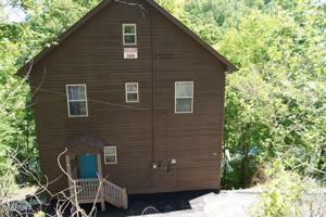 144 Flat Hollow Marina Rd