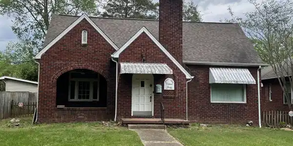 2141 Island Home Blvd