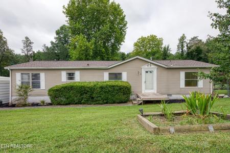 112 Brownlow Drive