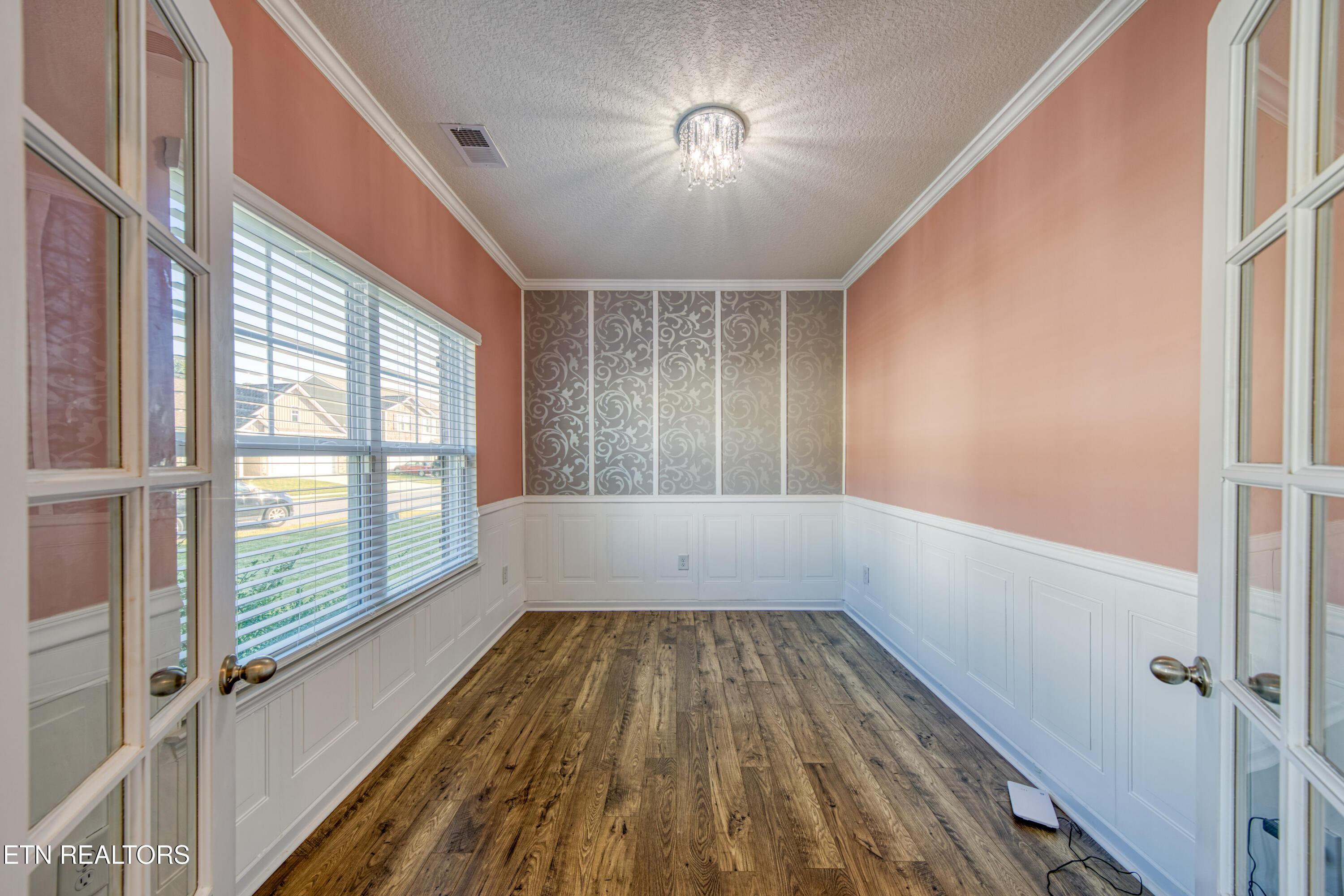 Image 3: Office/ Den