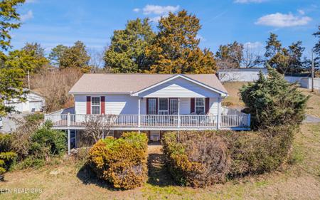 2566 Lakeshore Drive