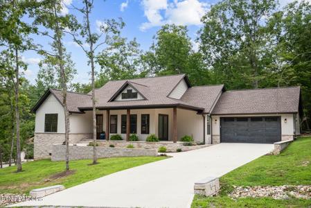 11 Brenningham Lane